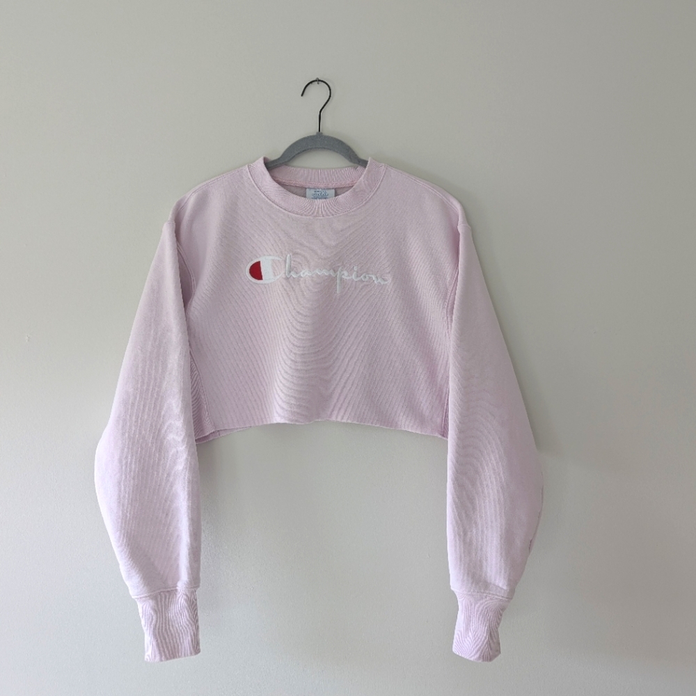 Champion Cropped Crewneck Reverse Weave Embroidered Graphic Sweatshirt